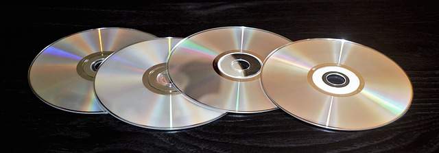 DVD player not reading disc:Step 1. Check if the disc is placed correctly and if the disc is in good condition.